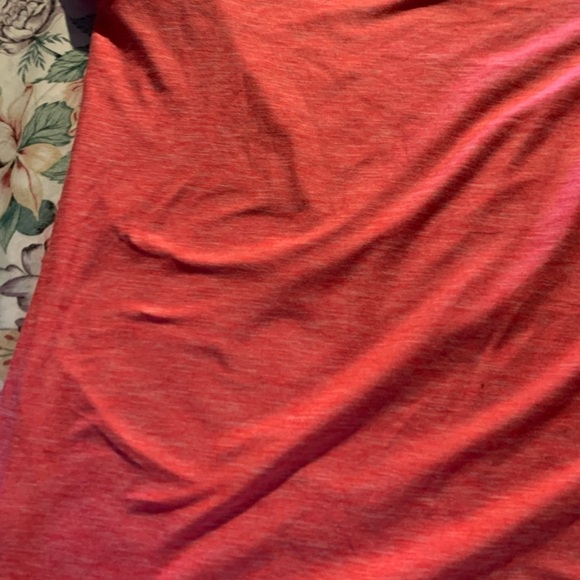 Sketchers Womems Workout Short Sleeve T-Shirt Size Medium pink - Picture 2 of 3